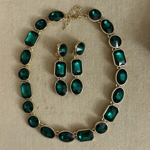 Elegant Green and Gold Jewelry Set - Necklace & Dressy Earrings